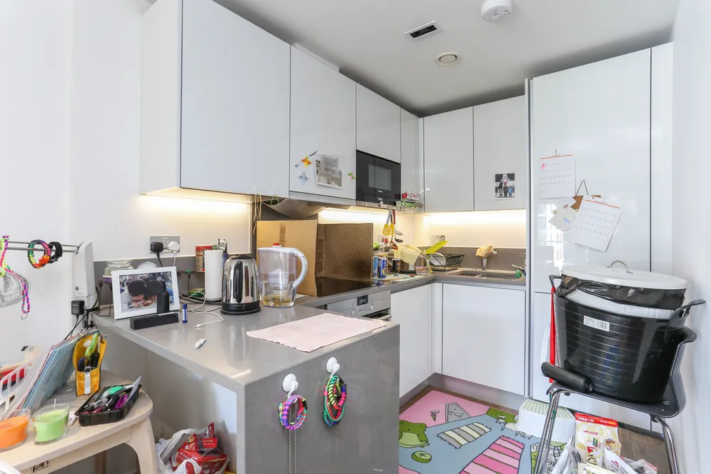 Longfield Avenue, Ealing, W5 photo 3