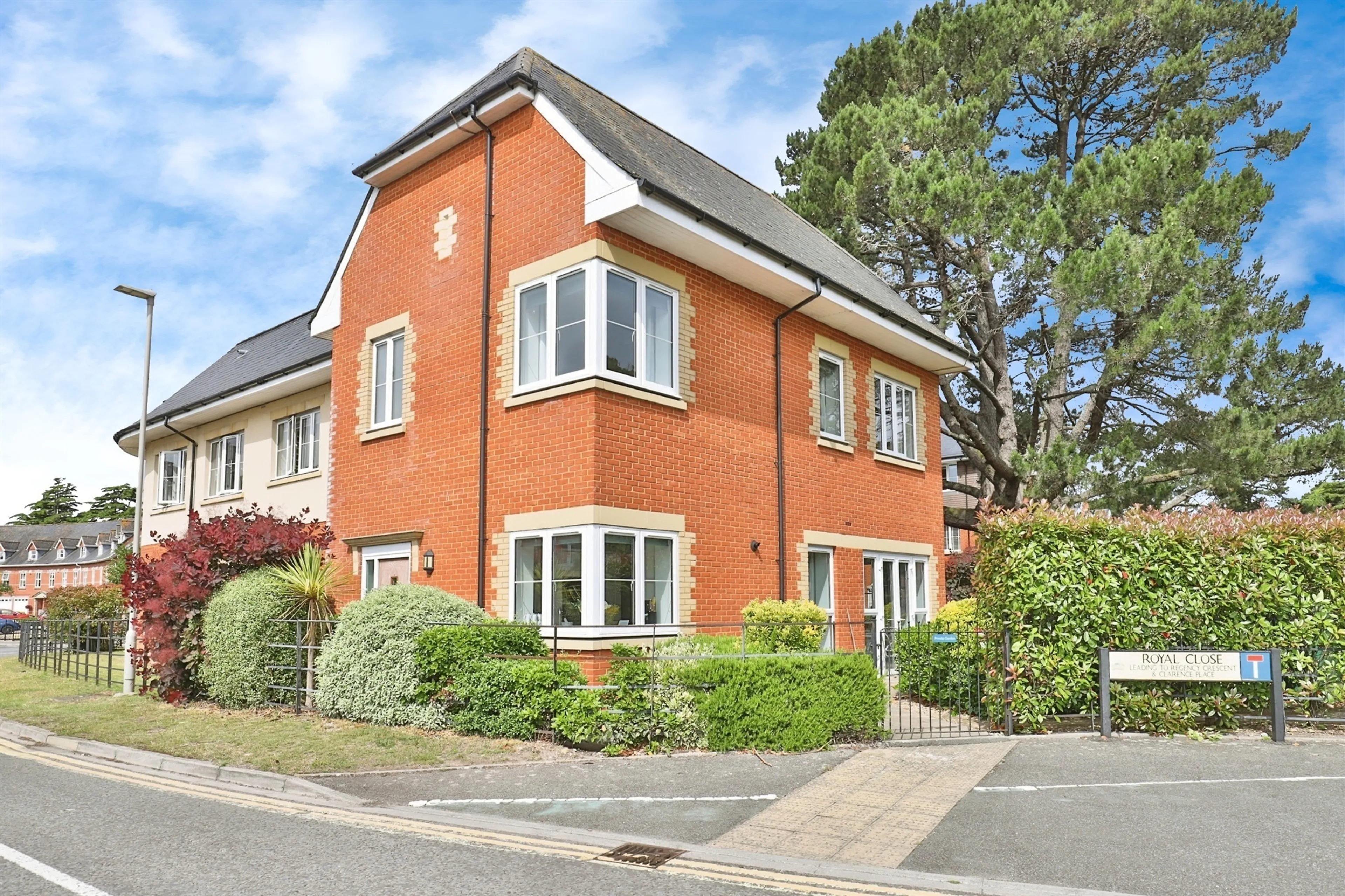 Property photo 0
