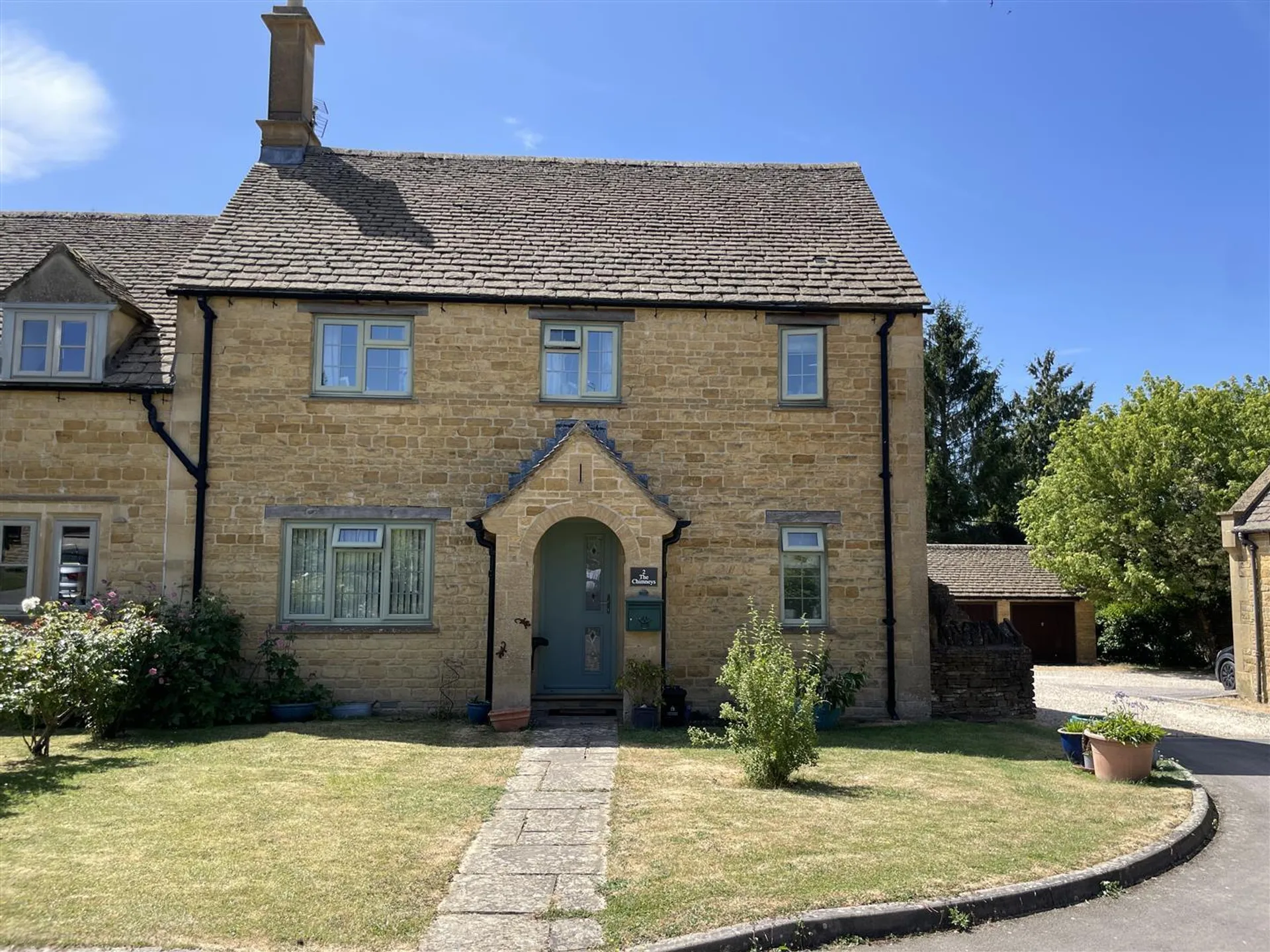 Property photo top 0
