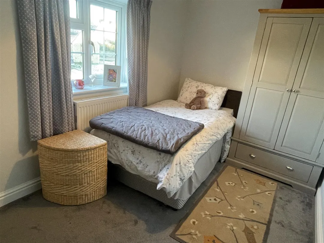 https://mr0.homeflow-assets.co.uk/files/photo/image/47936/7486/_x_/Z_6mhh37r0ibga-j2pH4Yg.jpg