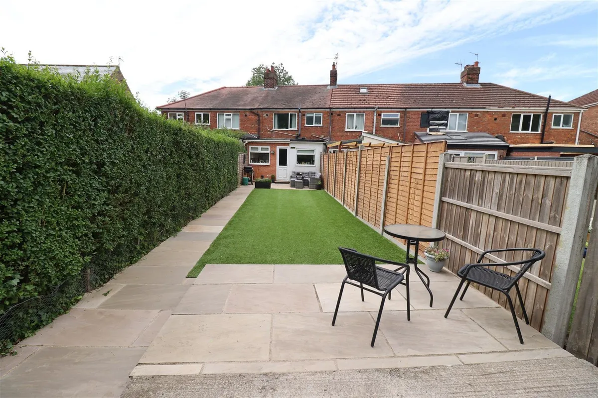 Elloughton Road, Elloughton