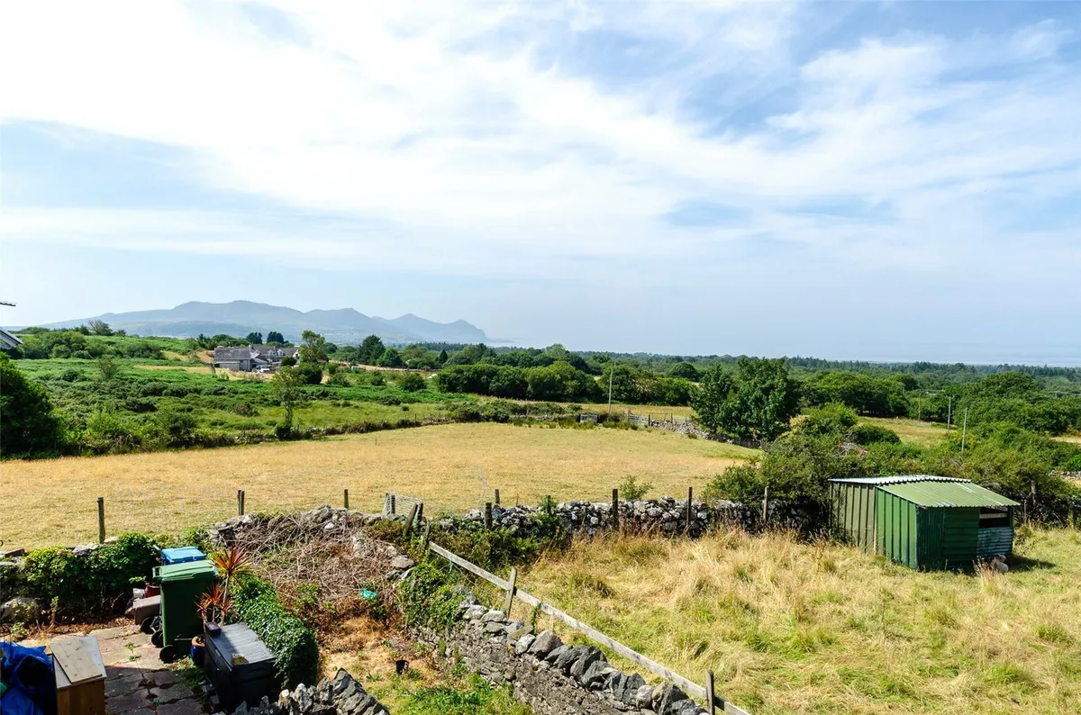Groeslon, Caernarfon, Gwynedd, LL54