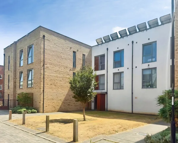 Spring Drive, Trumpington, CB2 9AD