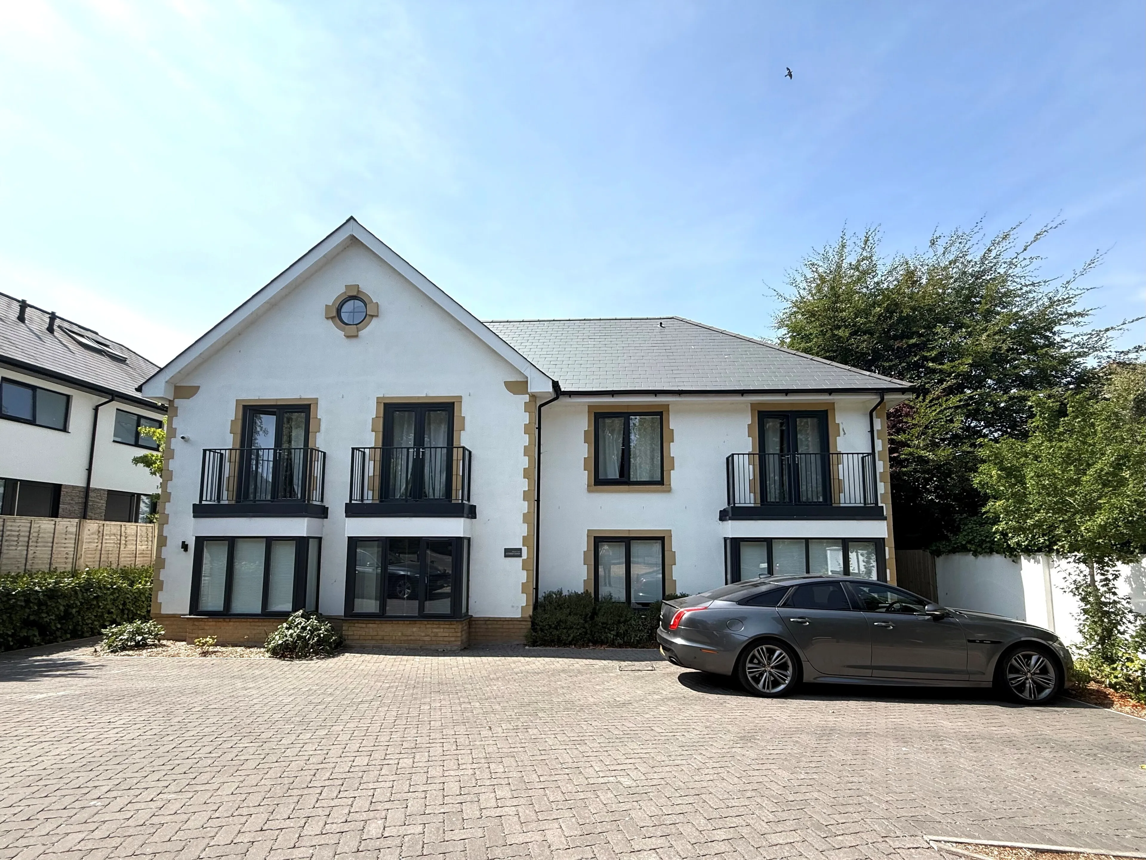 Property photo 0