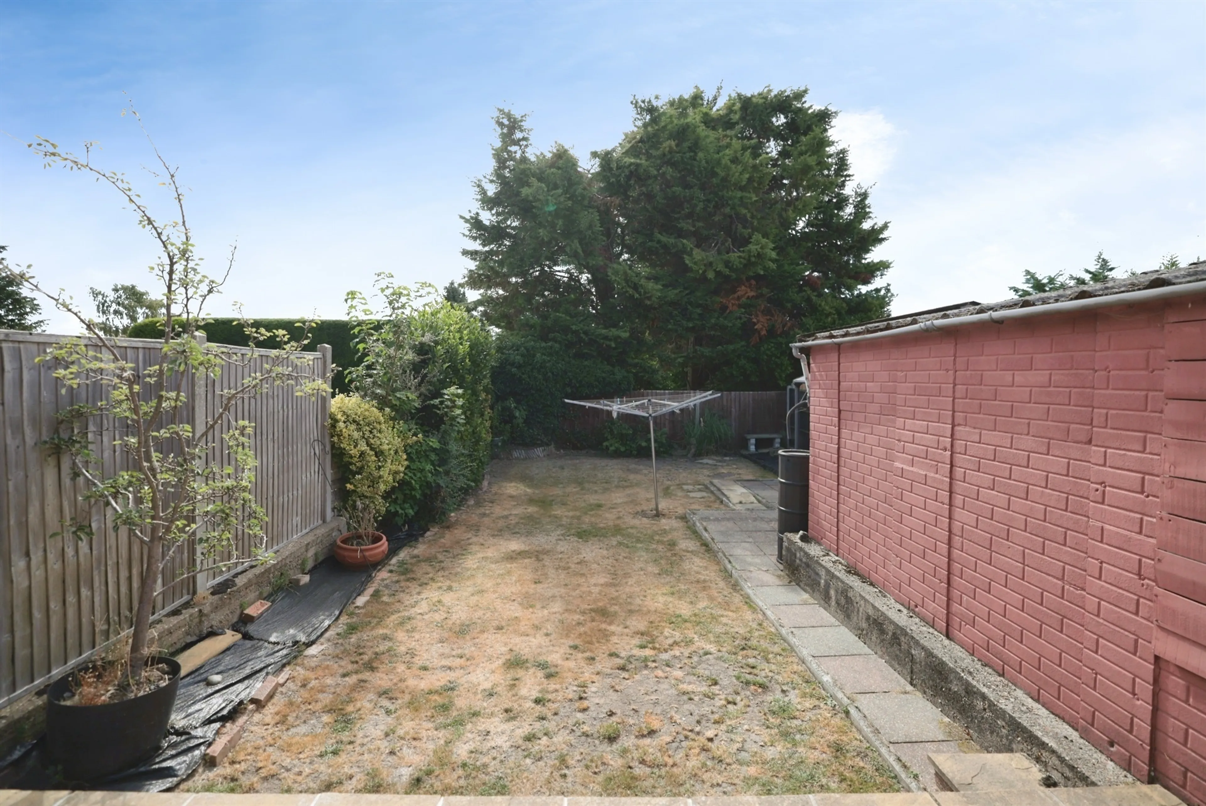 Property at Biddenham Turn, Watford