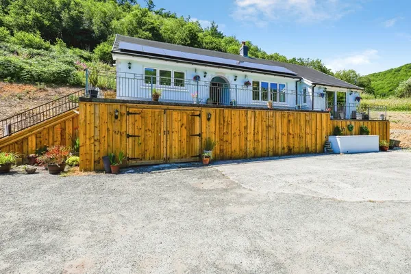 Cynwyl Road, Carmarthen, Carmarthensh...