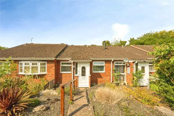 Hughes Close, Woodloes Park, Warwick,...