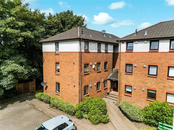Fairways View, Hardgate, Clydebank, W...