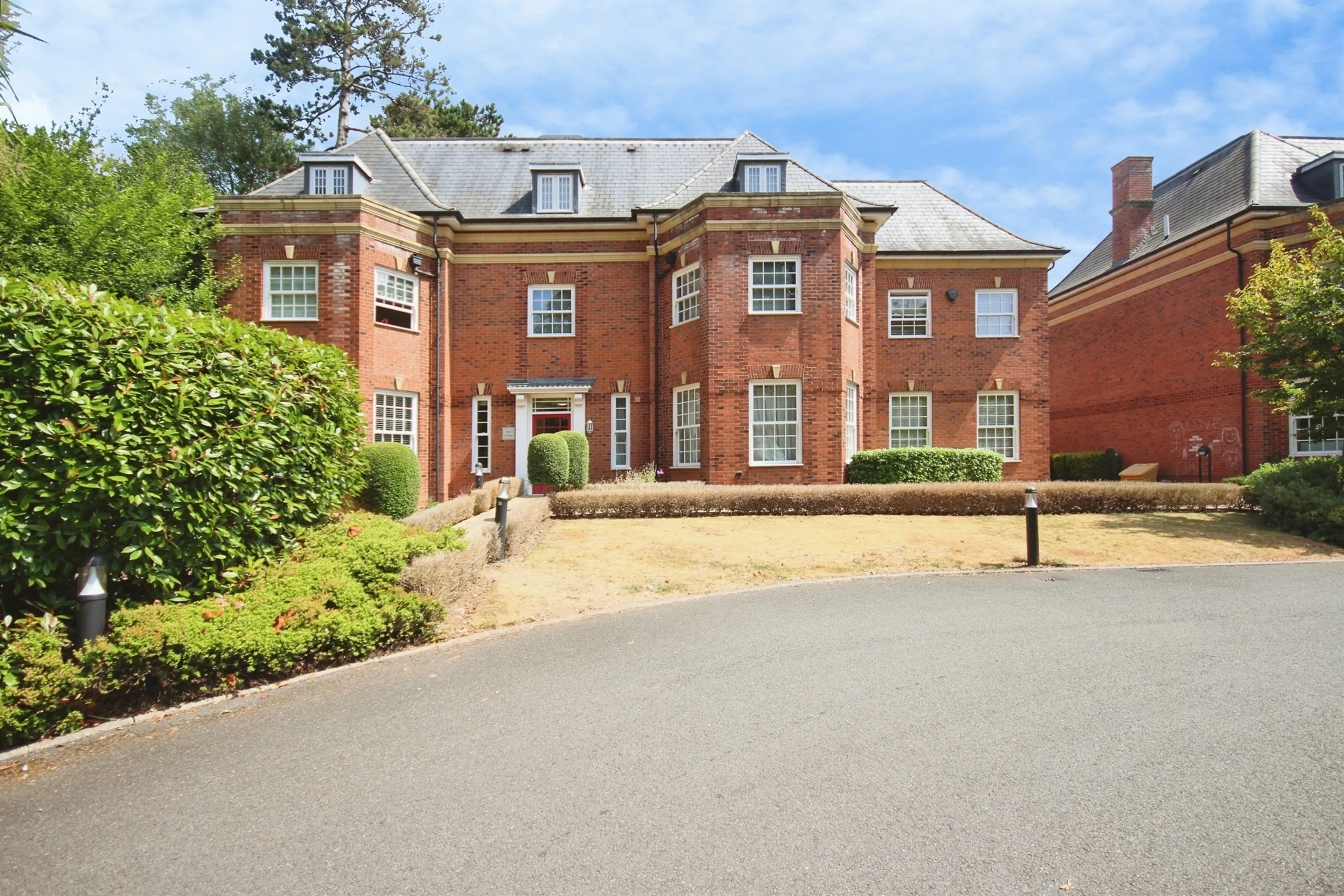 Property photo 0