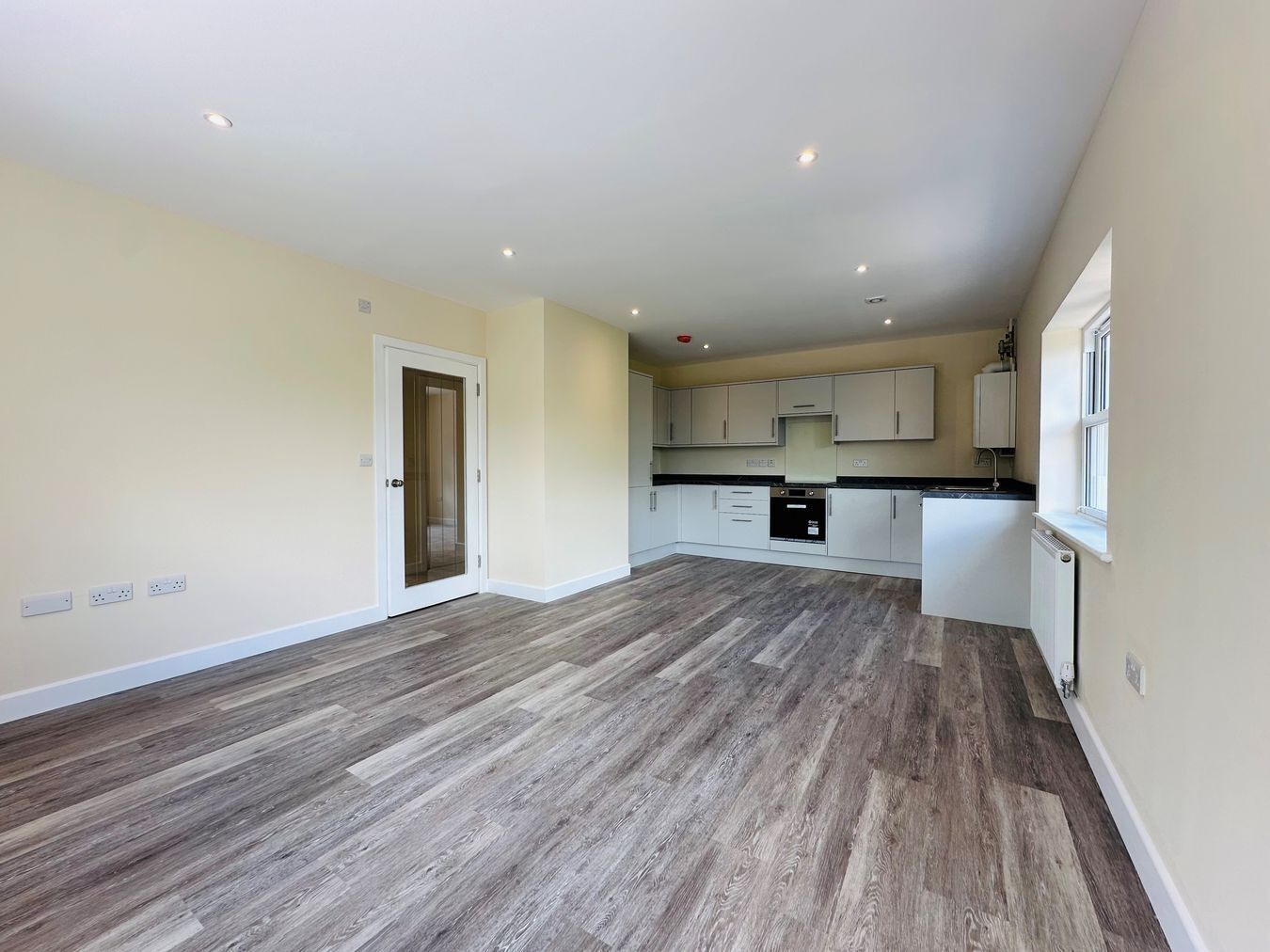 Forest Road, Binfield, RG42 Image 3