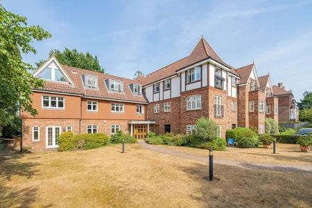 Portmore Park Road, Weybridge, KT13