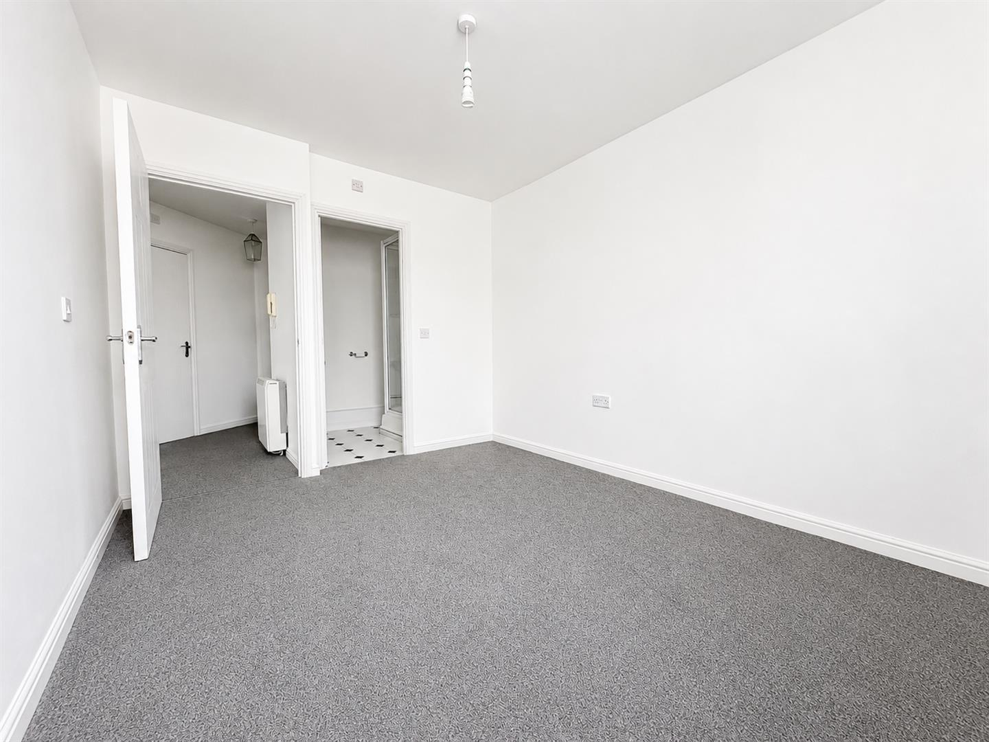Holyhead Mews, Cippenham Image 4