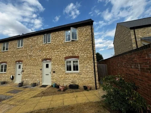 Manor Close, Deanshanger, MILTON KEYNESphoto