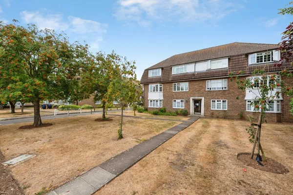 London Road, Sutton, Surrey, SM3