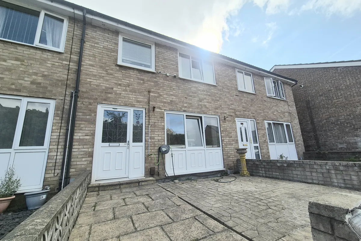 Kingston Close, HALIFAX