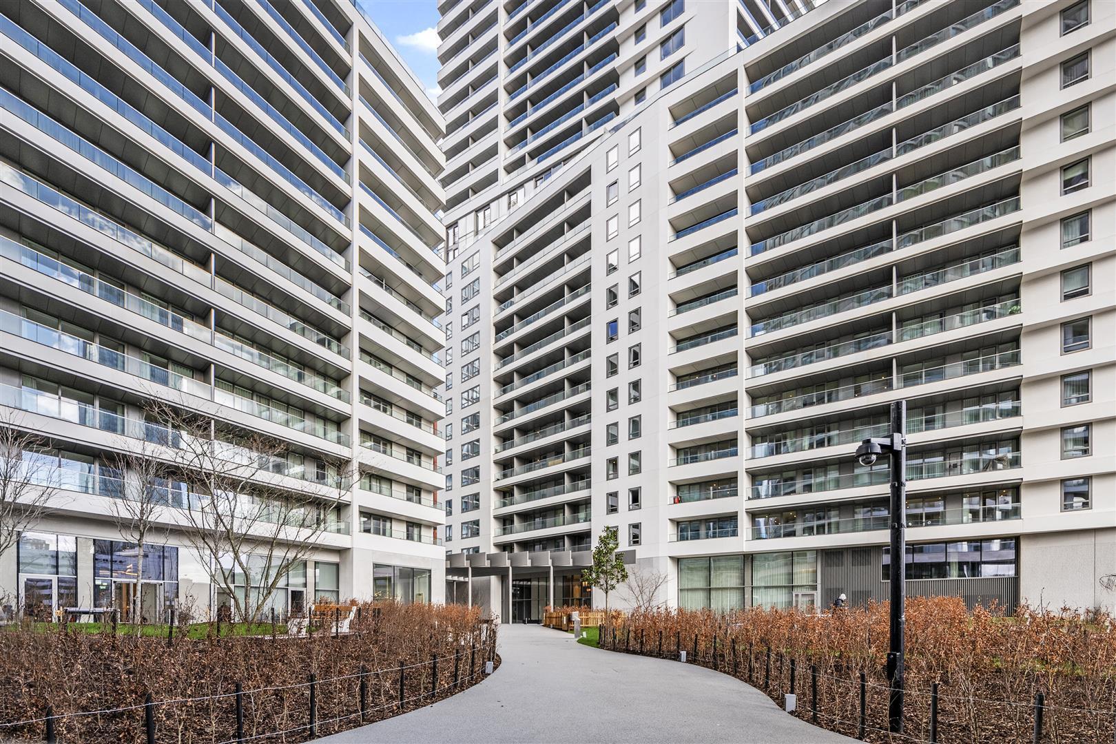 10 Park Drive, London E14 9GD Image 1
