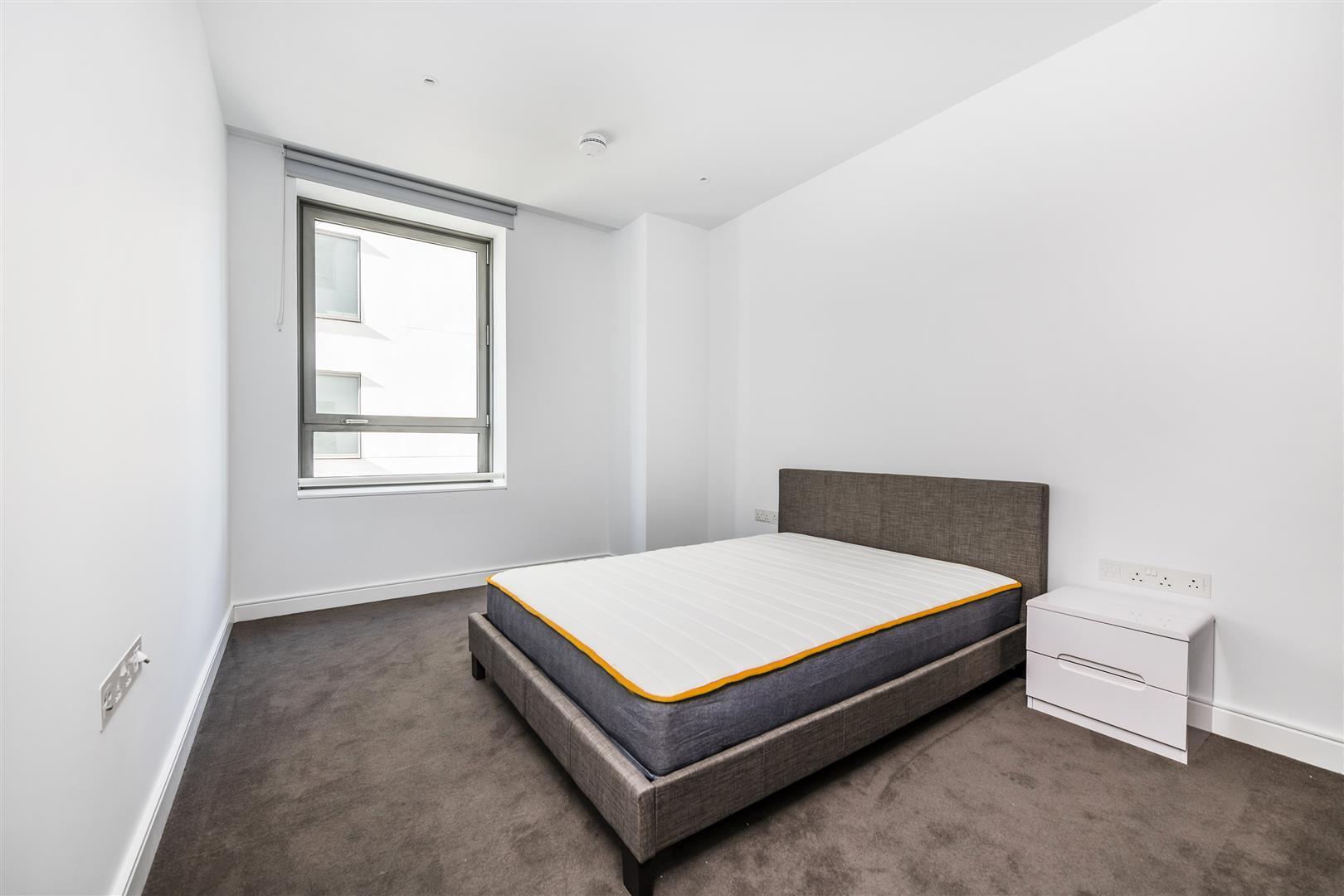 10 Park Drive, London E14 9GD Image 12