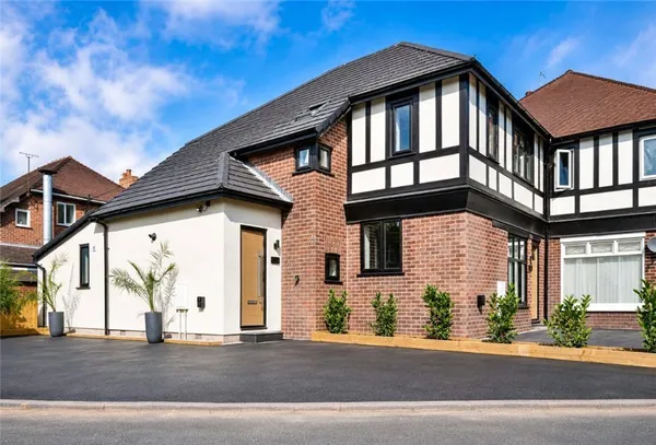 Gladville Drive, Cheadle, Cheshire, SK8