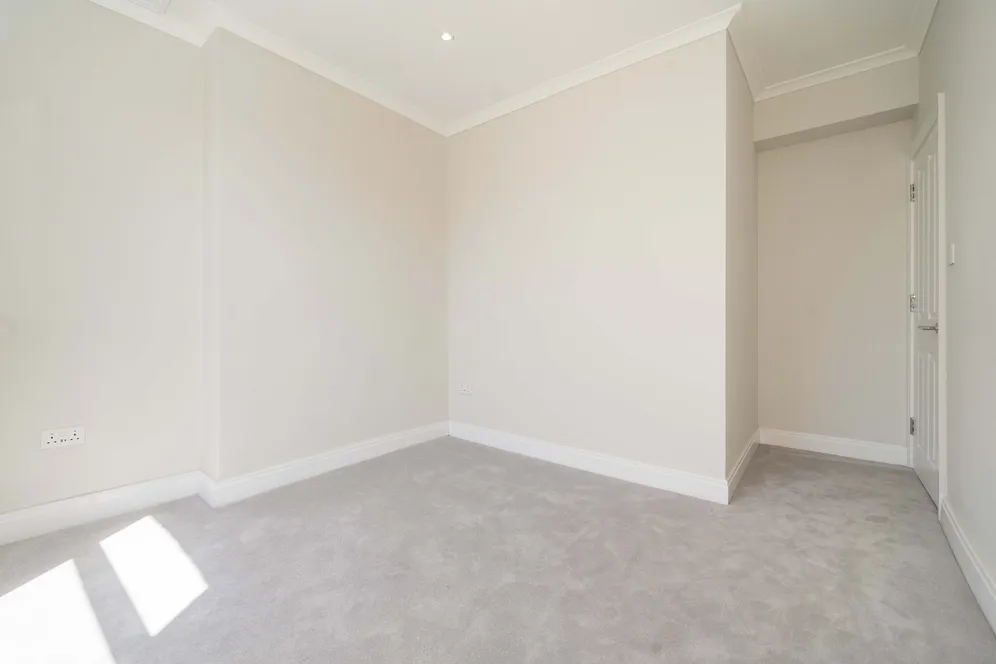 Warlock Road, London, W9 photo 12
