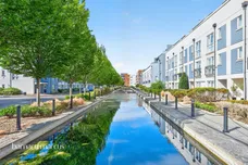 Canalside, Redhill