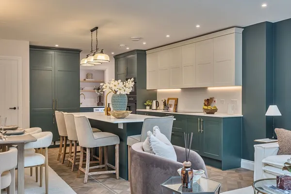 Queens Road, Weybridge, KT13 photo 3