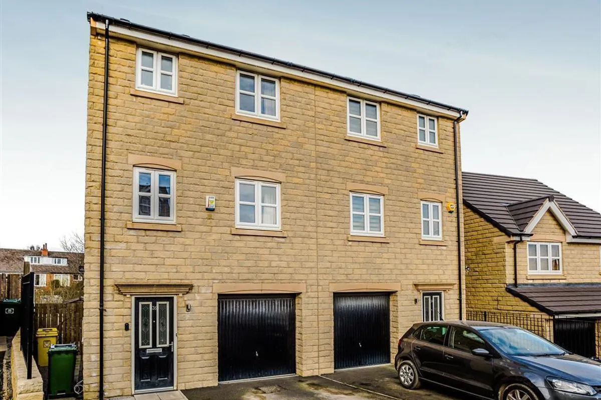 Tennyson Avenue, HUDDERSFIELD