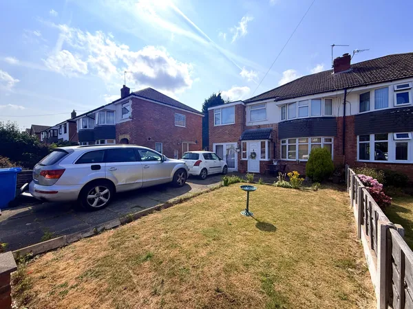 Whalley Close, WA15
