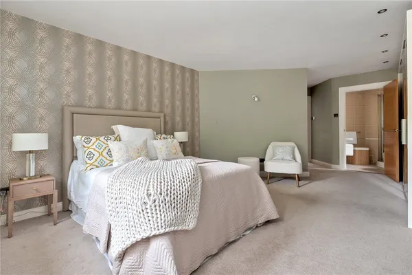 Grange Road, Bowdon, WA14 photo 15