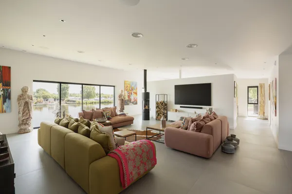 Surlingham, Norwich, NR14 photo 3