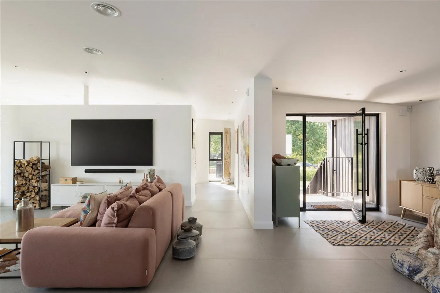 Surlingham, Norwich, NR14 photo 6