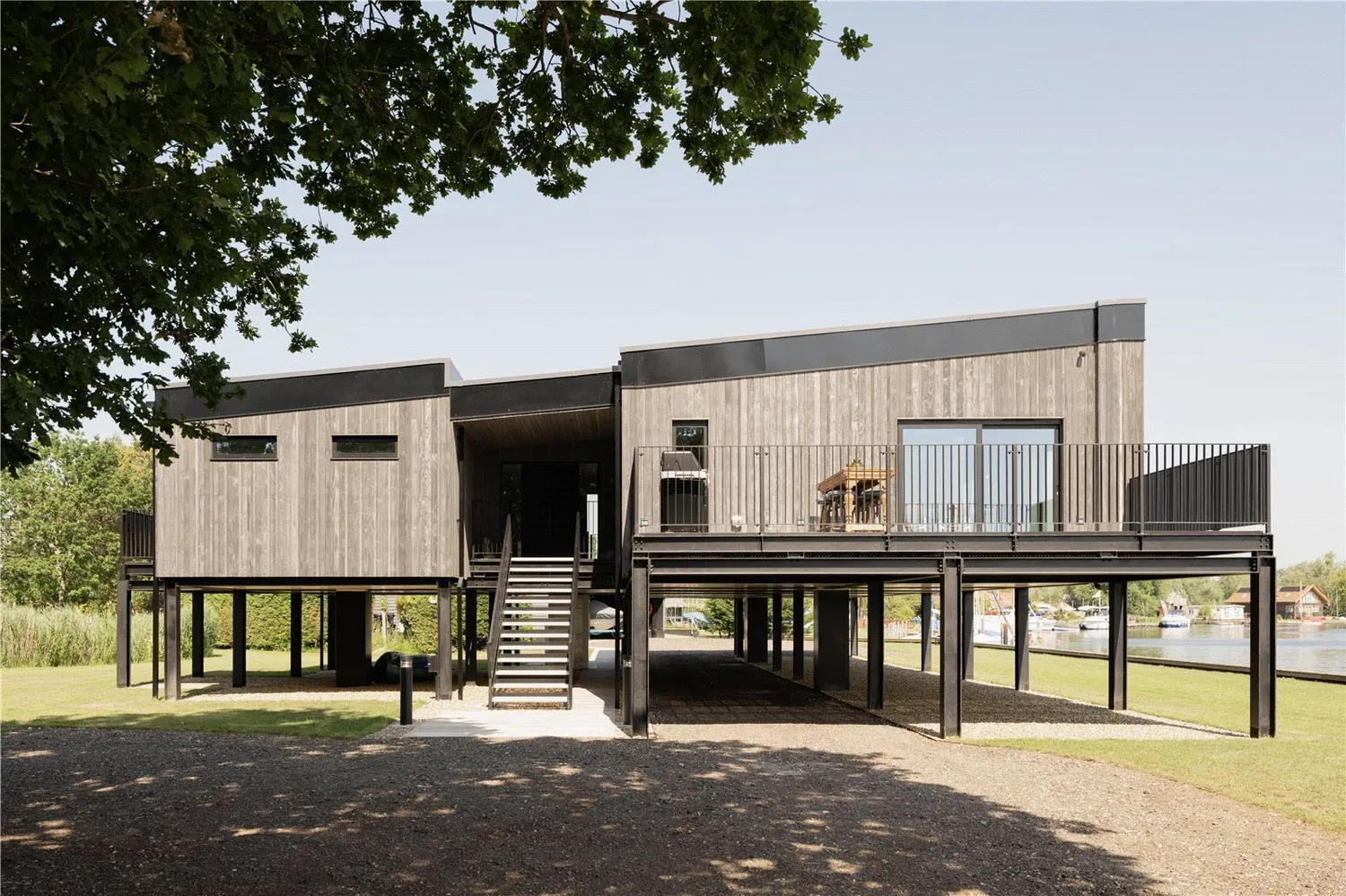 Surlingham, Norwich, NR14 photo 35