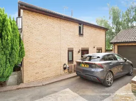 Horton Close, Rodley, Leeds thumb 3