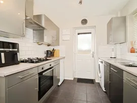Horton Close, Rodley, Leeds thumb 3