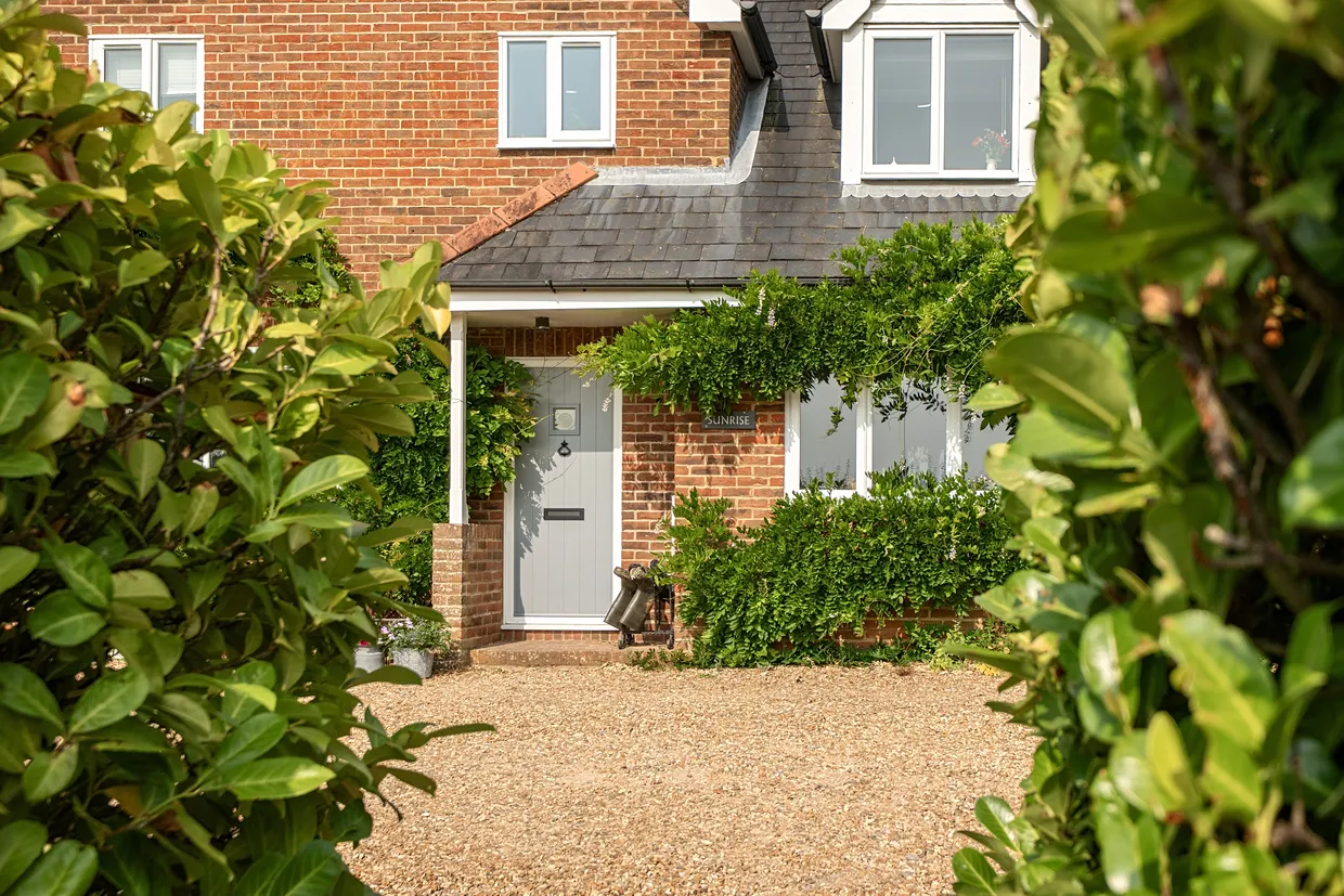 Dummer Down Lane, Basingstoke, RG25 photo 1