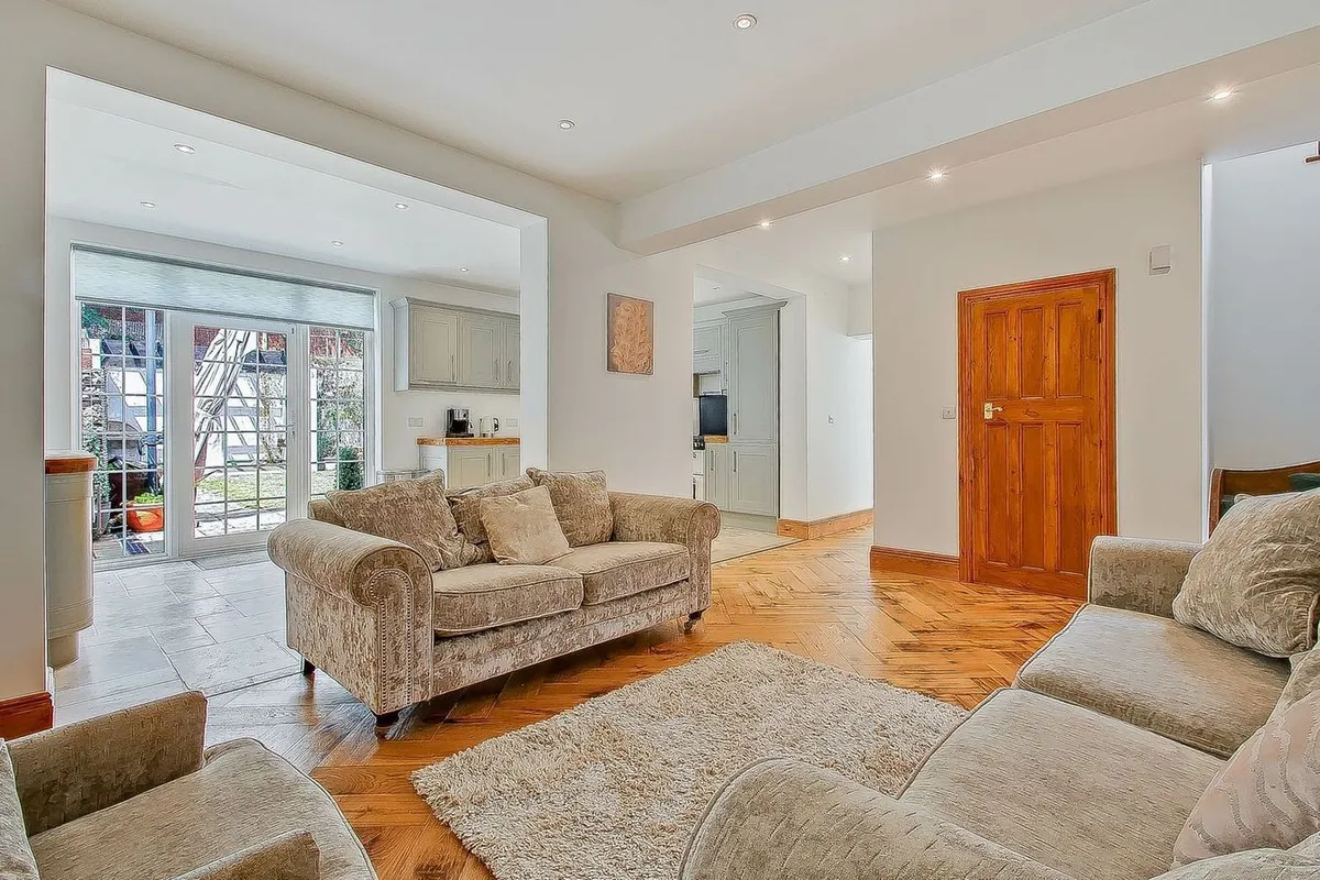 Dollis Hill Avenue, London, NW2
