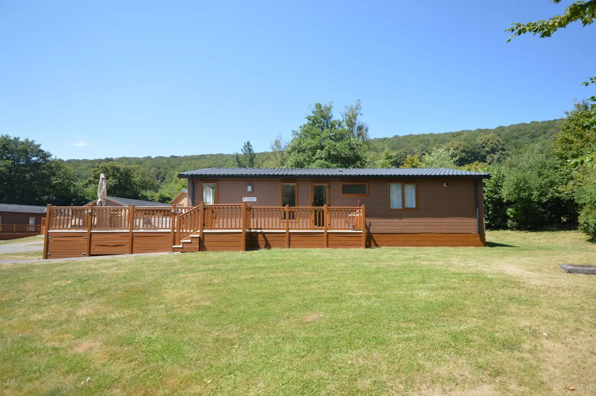 https://mr0.homeflow-assets.co.uk/files/photo/image/47940/8474/_x_/58330998.jpg