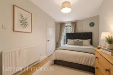 Clapham Road, LONDON