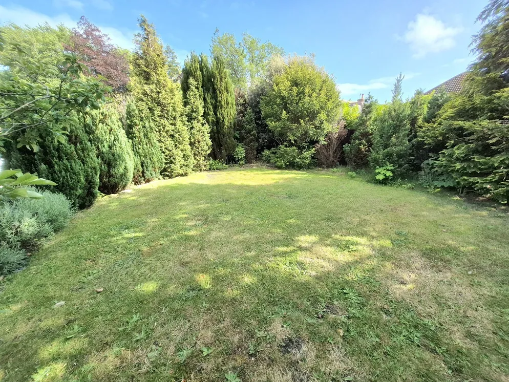 Property carousel item 19