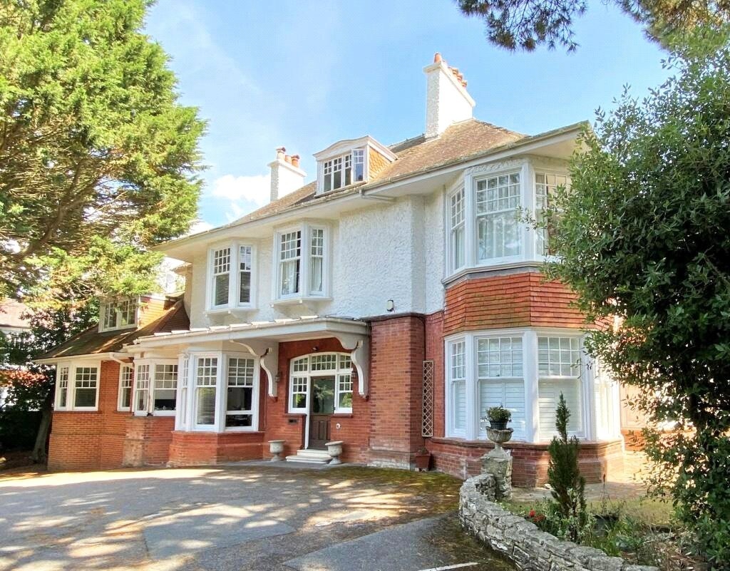 58 West Overcliff Drive, Bournemouth, Dorset, BH4 Image 16