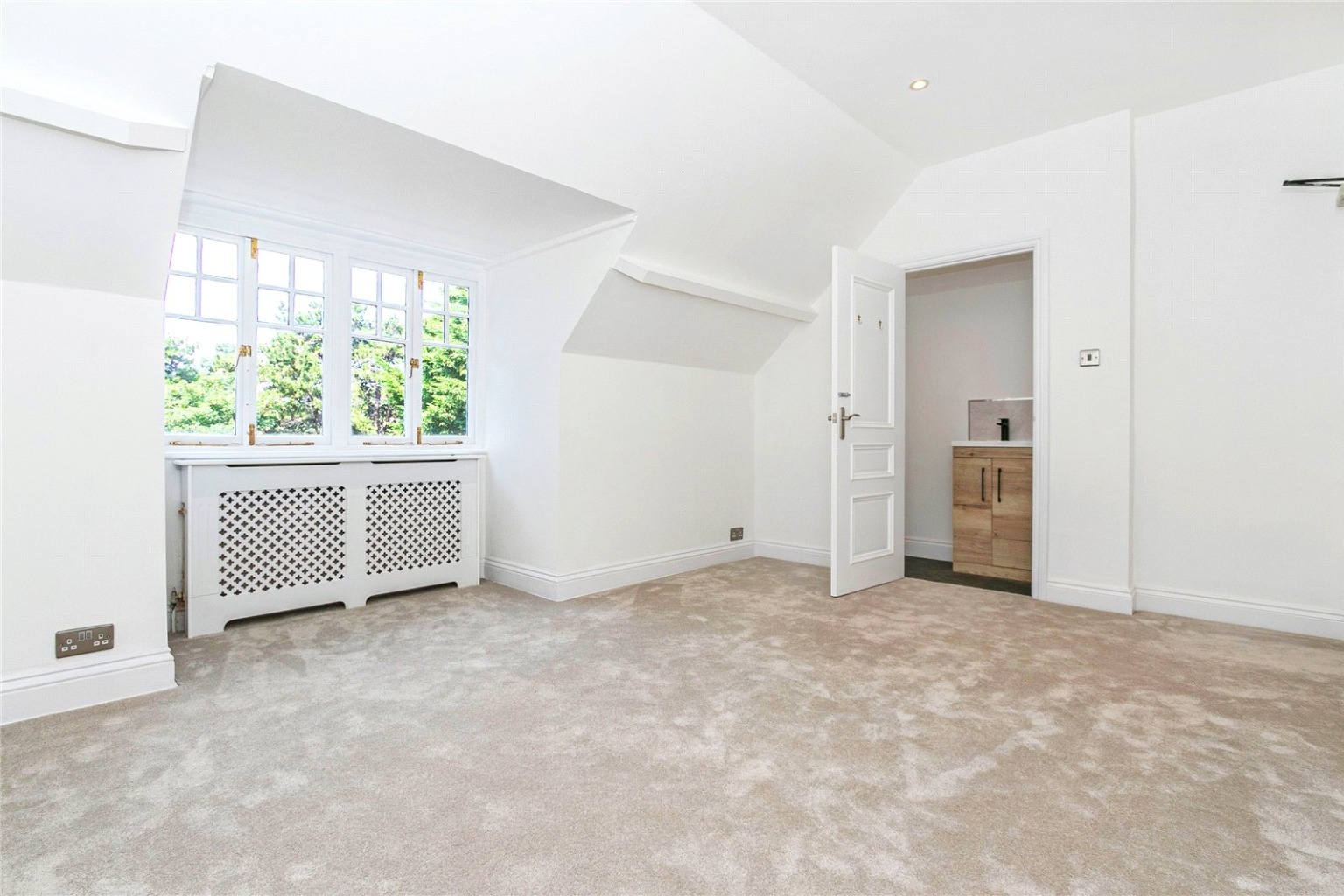 58 West Overcliff Drive, Bournemouth, Dorset, BH4 Image 10
