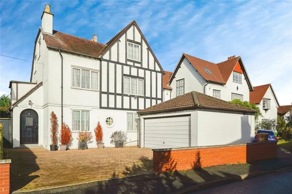 Owletts End, EVESHAM, Worcestershire,...