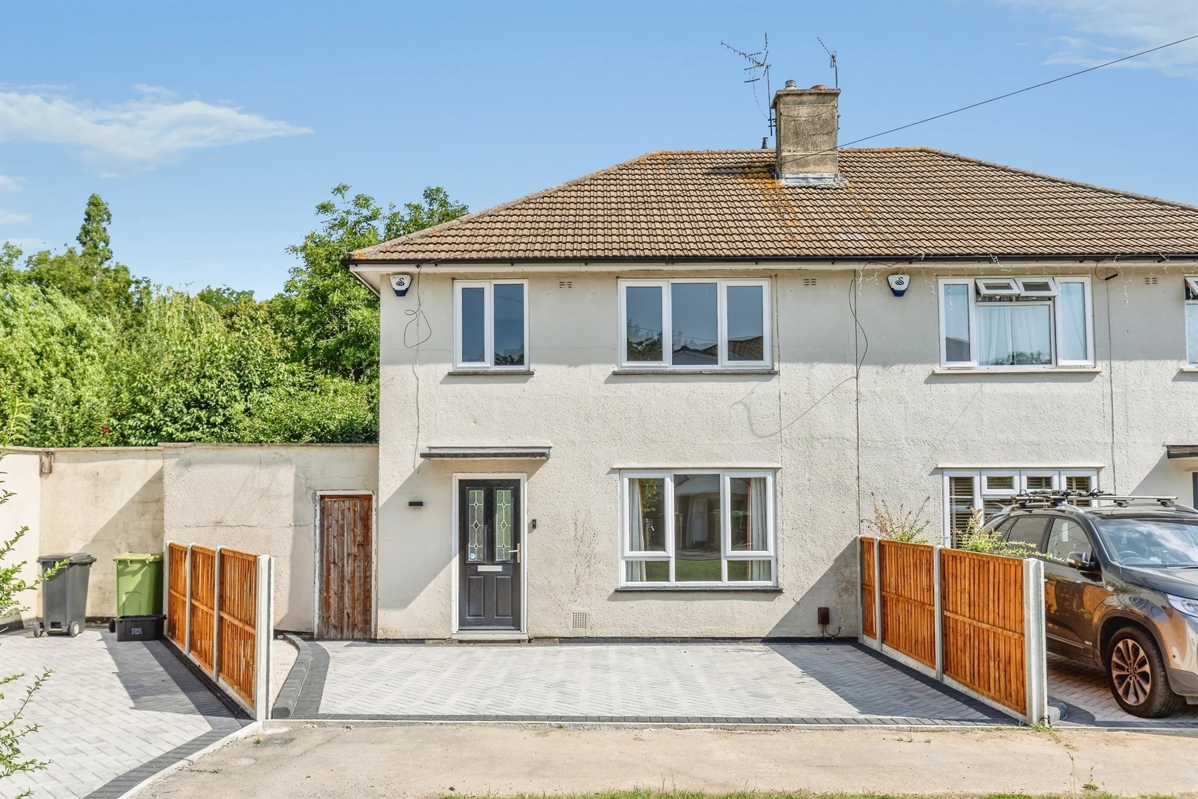 Property photo 0