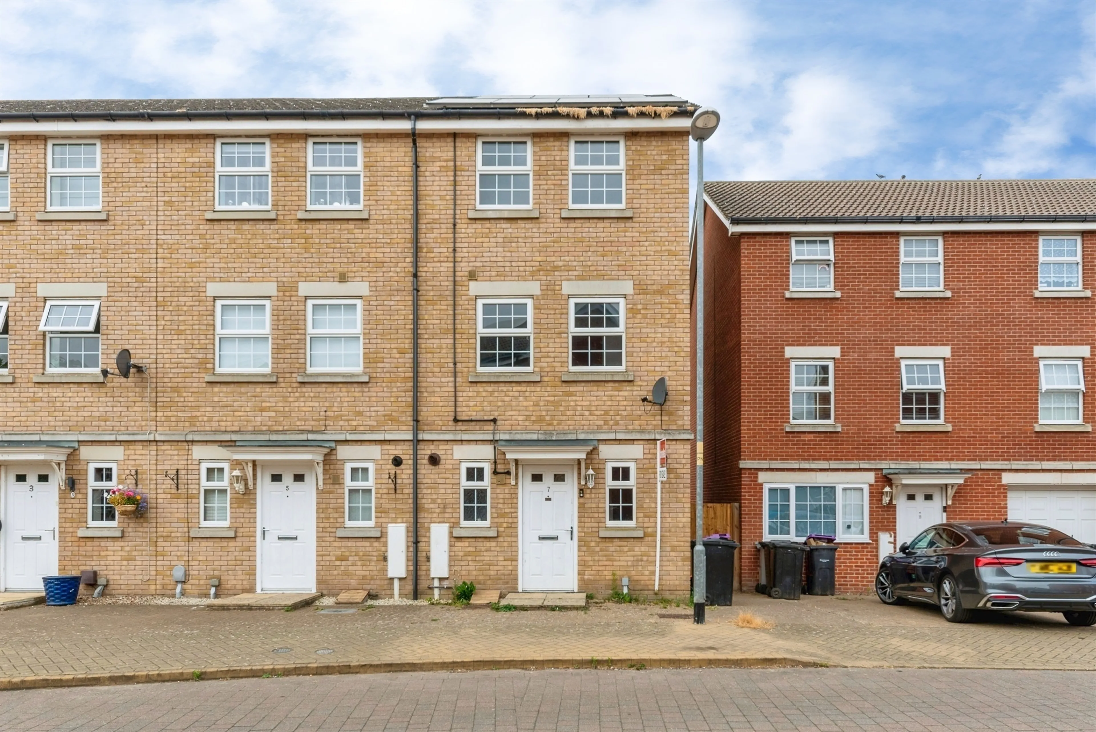 Property photo 0