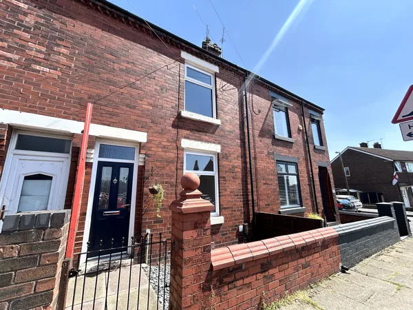 Charles Street, Swinton, M27