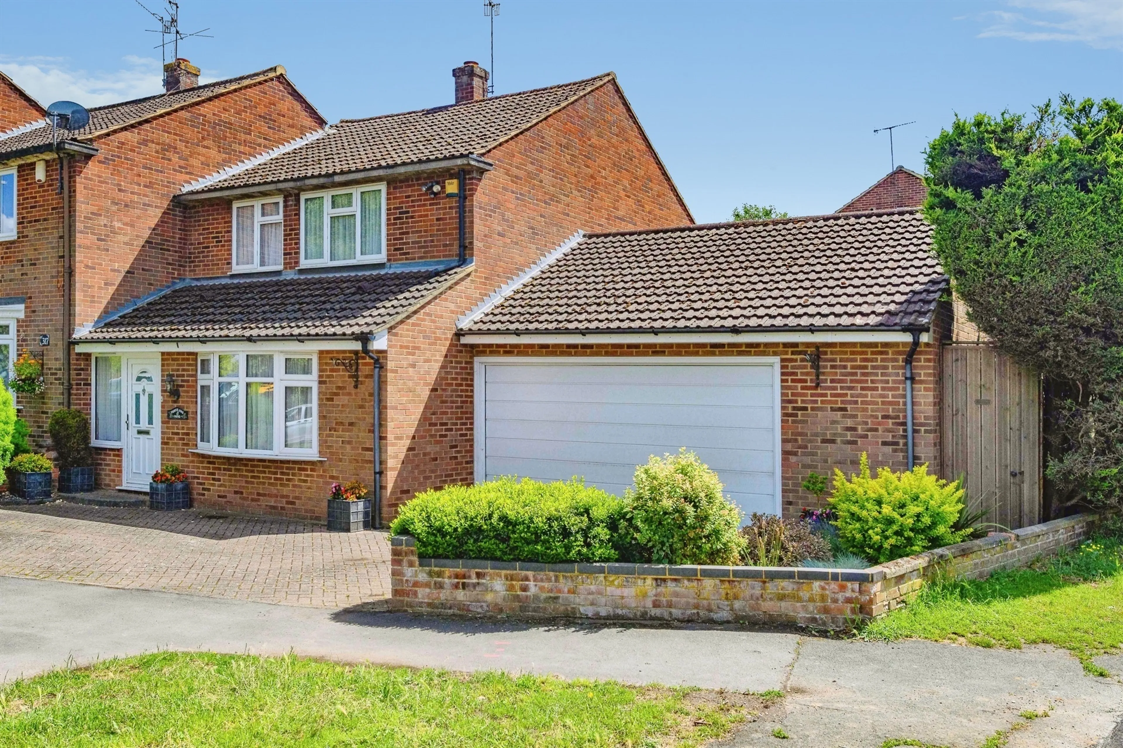Property photo 0