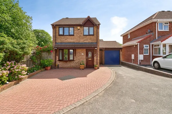 Welland Grove, Willenhall, West Midla...