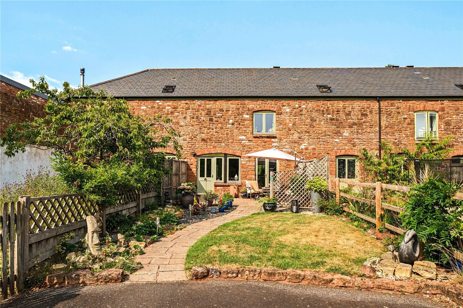 Property photo top 0