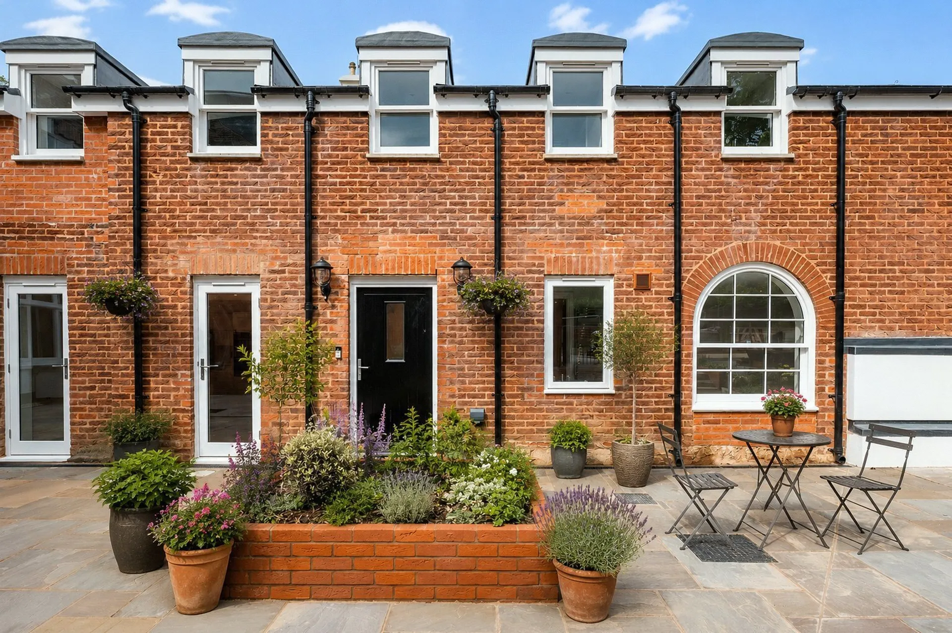 Property photo top 0