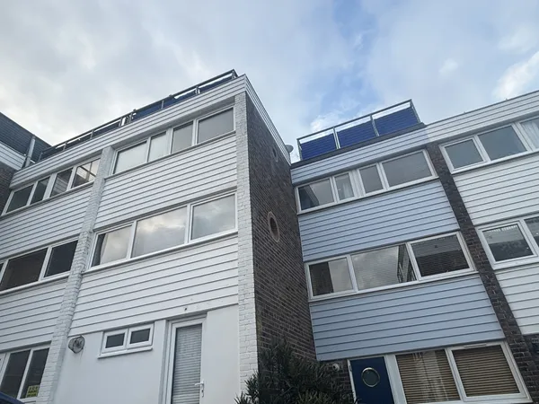 MARKET HILL, Cowes