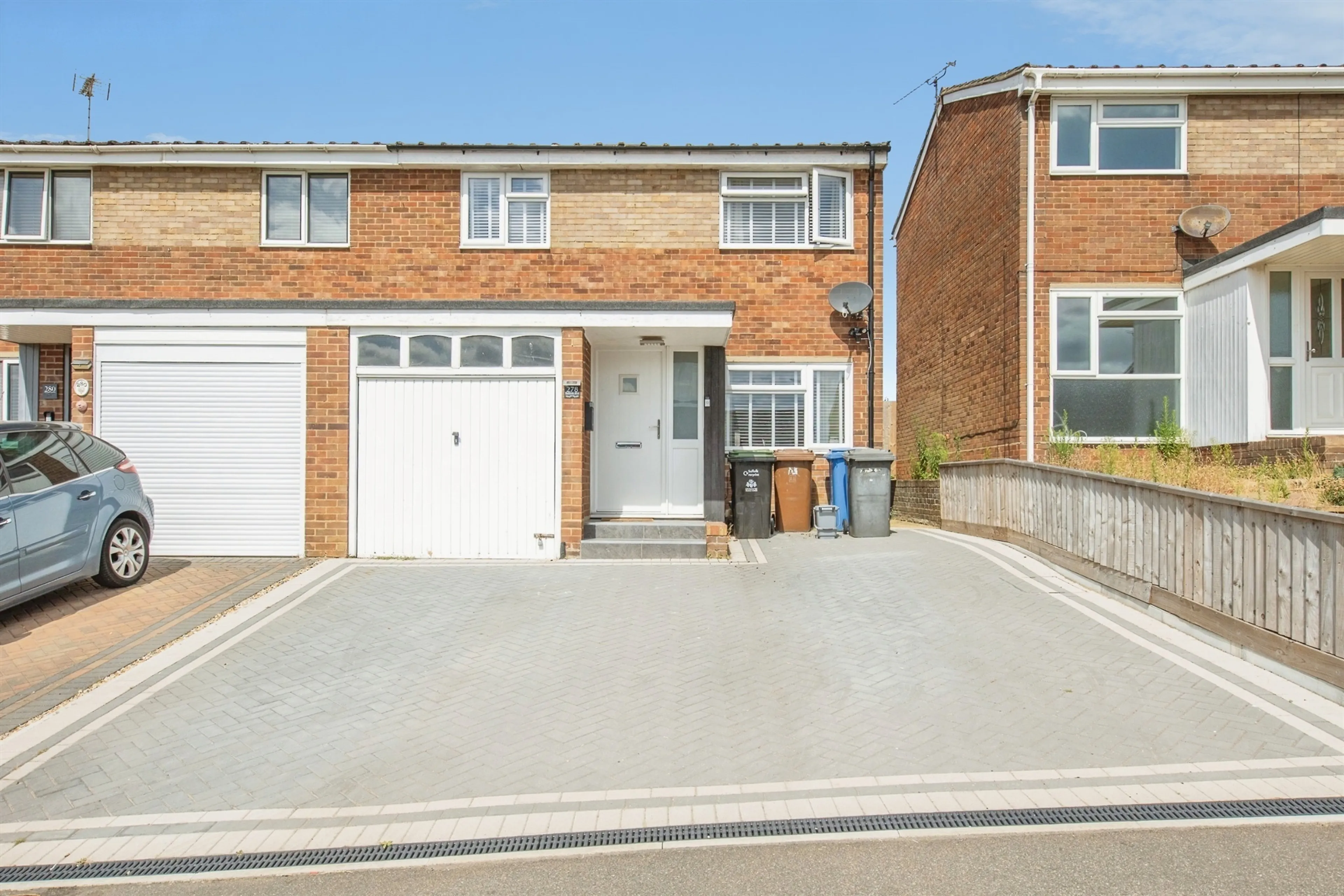 Property photo 0